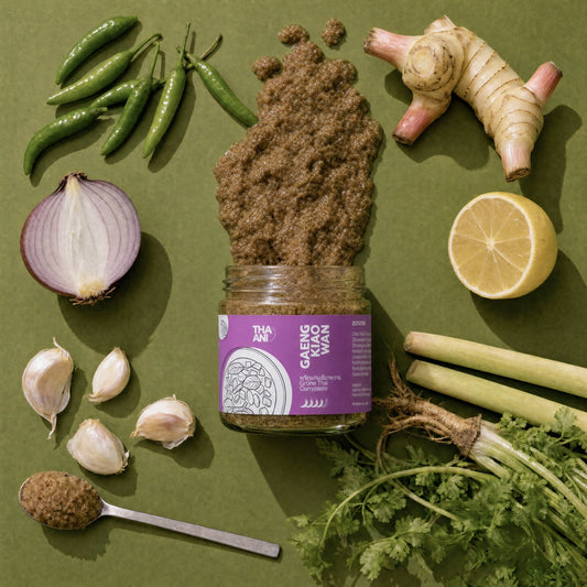 Gaeng Kiao Wan: geöffnetes Glas mit Paste und Zutaten