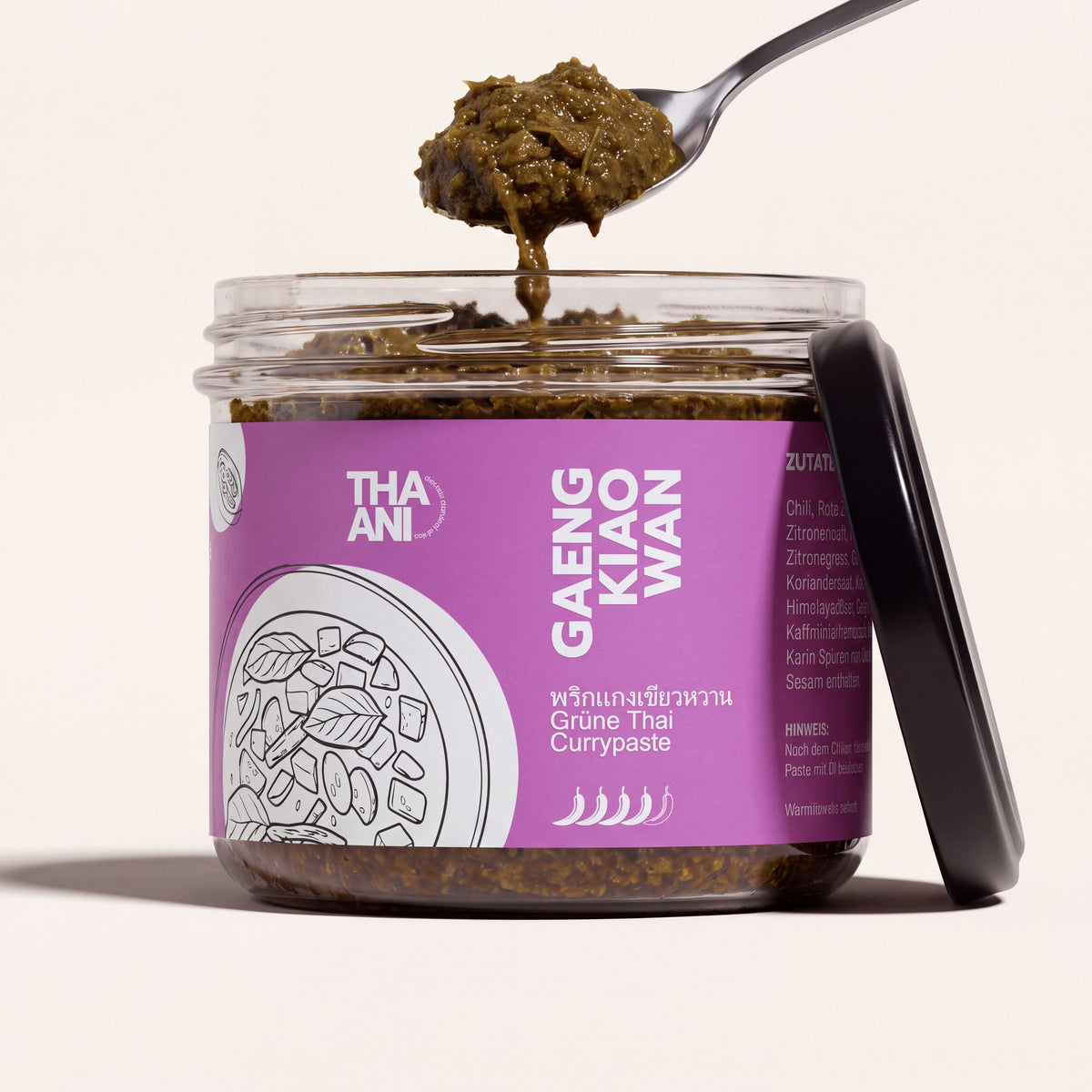 Gaeng Kiao Wan: Glas mit Löffel