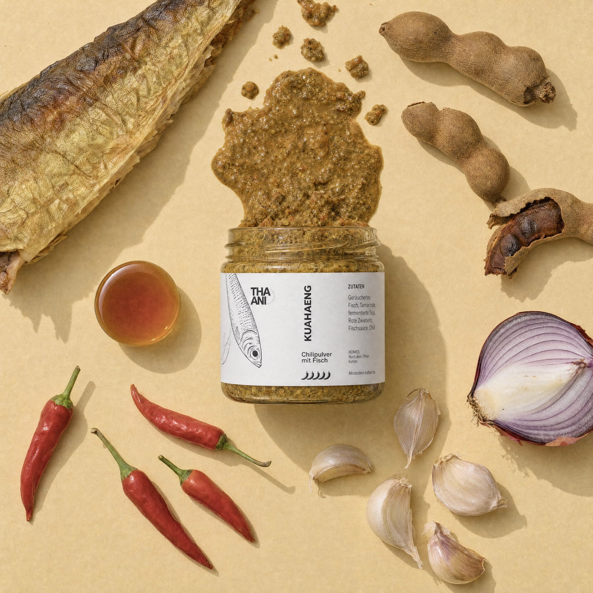 Kuahaeng: geöffnetes Glas mit Paste und Zutaten