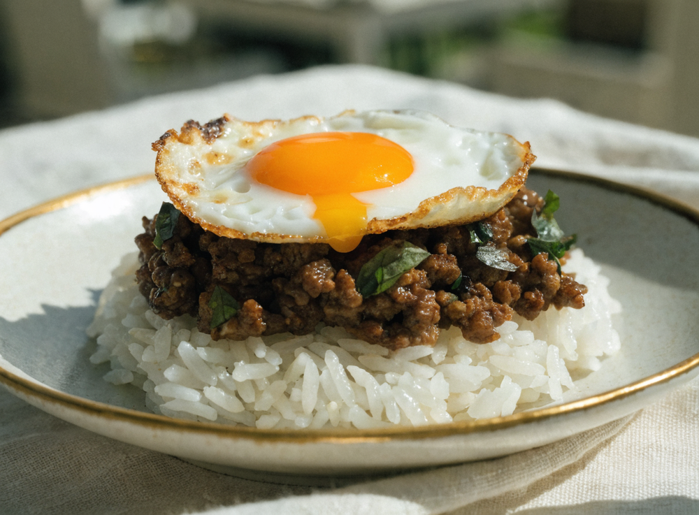 thaani-schritt-krapao-servieren.png