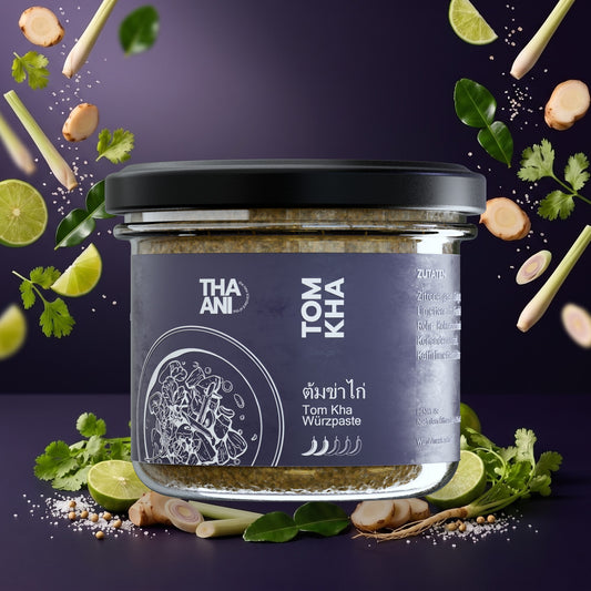 Tom Kha im THAANI-Studio-Setting mit frischen Zutaten