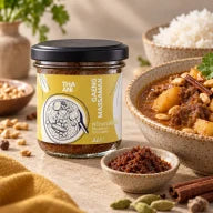Gaeng Massaman — Massaman Currypaste mit serviertem Gericht