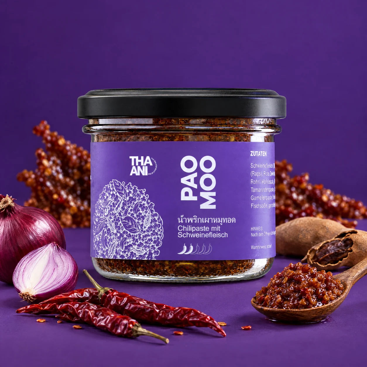 น้ำพริกหมู (Pao Moo) — น้ำพริกหมู บนพื้นหลังสี